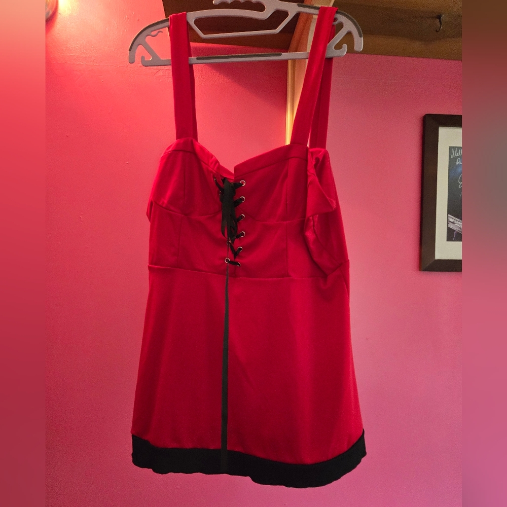 Red and black XL tank top.